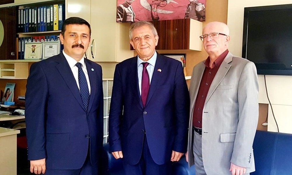 Üniversal Tural Platformu (UTP) Genel Başkanı Müjdat Kayayerli Bursa'da..